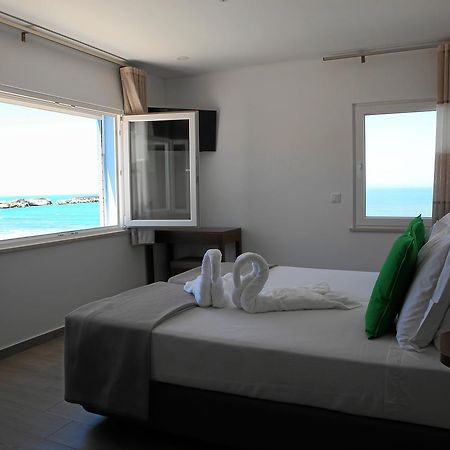 Baleal 4 Surf II Bed & Breakfast Exterior photo